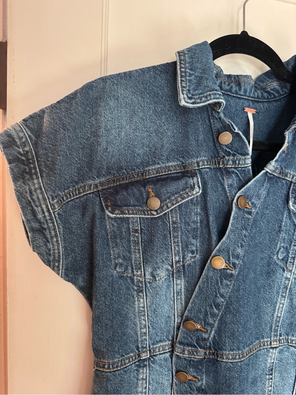 Free People ‘The City’ asymmetrical blue denim jean frayed mini dress Size Large - Picture 3 of 6